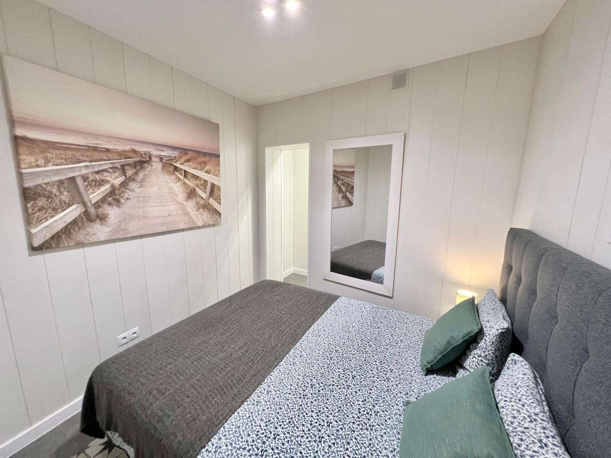 Cozy Suite Apartment, Wifi! Santa Coloma de Gramanet Exteriör bild